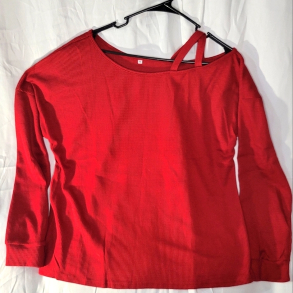 NWT women's cold shoulder top